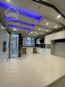 ۹۲متر / کلید نخورده / بدون مشرف