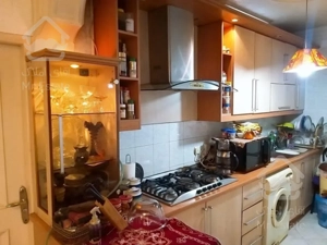 فروش ۸۵متری بالای همکف زیر قیمت