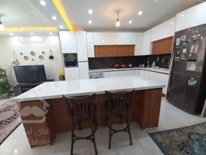 ۸۳ متر تک واحدی