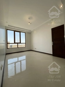 *میرداماد میدان مادر/67 مترموقعیت اداری/زیر قیمت/مناسب سرمایه گذاری*