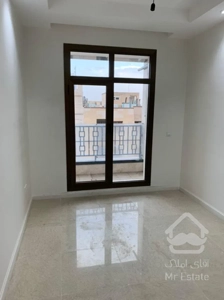 90 متر فول رو به آفتاب در پونک