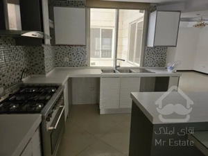 فروش 130 متری پاسداران