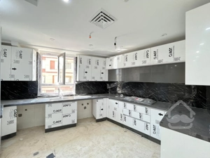 اجاره  200 متری منظریه