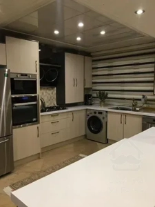 فروش 106 متری هروی