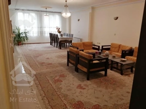 آپارتمان مسکونی 140 متری 3 خواب در سعادت آباد