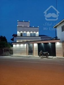 فروش ویلای استخردار  ۳۰۰ متری ۴ خواب مدرن کلارآباد