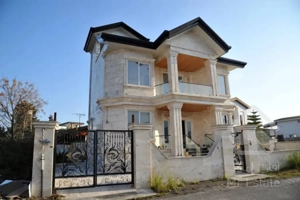 فروش ویلای دوبلکس استخردار ۳خواب متل قو