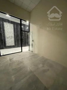 مغازه۲۰ متری در رونیکا مال