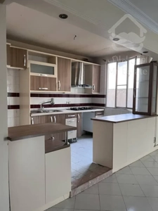 فروش آپارتمان ۷۱متری ۲خواب رو به آفتاب کم سن در آلاله شرقی