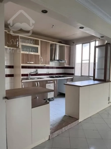 فروش آپارتمان 81متری سالن پرده خور رو به کوچه سازمان برنامه شمالی