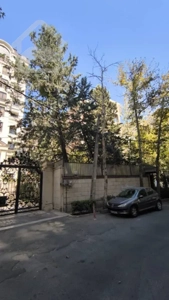 فروش کلنگی دو نبش ۲۰۵متری نیاوران