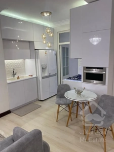 ۶۴ متر فول امکانات متریال برند