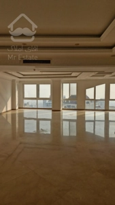 180 متر در بهترین لوکیشن آجودانیه