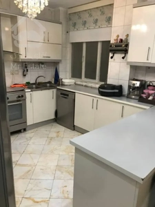 فروش آپارتمان 93متری سالن پرده خور شمالی شمالی بدون پرتی