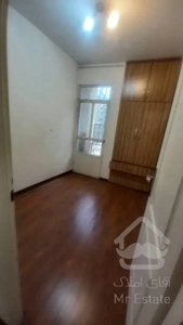 فروش آپارتمان 52متری کف پارکت رو به جنوب