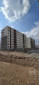 فروش فوق‌العاده واحد دوخوابه نوساز 95 متری با موقعیت ایده‌آل در فاز 7 پرند