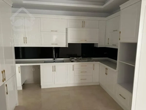 آپارتمان ۱۷۰ متری در بهترین لوکیشن گلسنگ