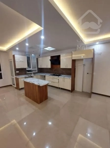 واحد۱۶۵متری سه خواب با ویو فضای سبز