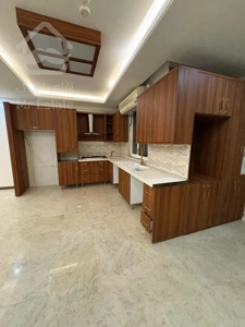 فروش اپارتمان زیر قیمت سالن پرده خور نور و نقشه عالی