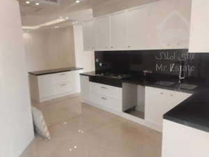 ۲۲۰ متر فول مشاعات در بهترین لوکیشن فرمانیه