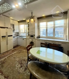 فروش آپارتمان ۸۰متری ۲خواب رو به آفتاب ویو ابدی در پونک