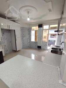 فروش اپارتمان زیر قیمت سالن پرده خور نور و نقشه عالی