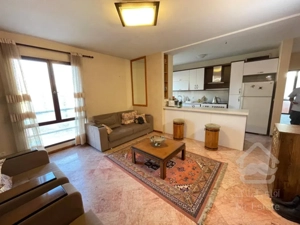 فروش اپارتمان زیر قیمت سالن پرده خور نور و نقشه عالی