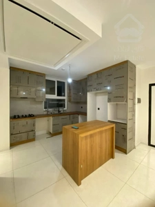 فروش آپارتمان ۹۵متری دوخوابه فول بازسازی کم سن و کم واحد در پونک