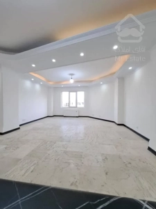 فروش اپارتمان زیر قیمت سالن پرده خور نور و نقشه عالی