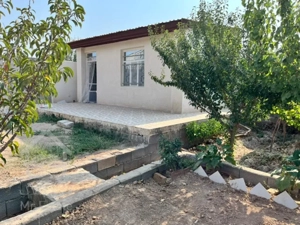 باغچه ۳۰۰ متری خارج بافت بدون انشعابات