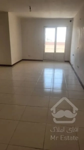 آپارتمان خام ۸۳ متری