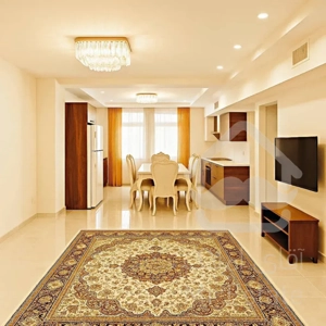 ۹۵متر سالن پرده خور چهارباغ شرقی