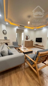 اجاره آپارتمان رو همکف چهار باغ شرقی