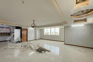 ۸۰متری بازسازی شده چهار باغ