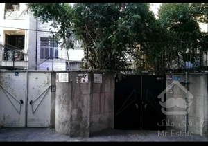 🏠 فروش خانه کلنگی با موقعیت عالی.