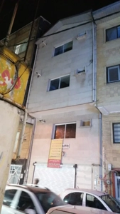 آپارتمان سه طبقه بابل خیابان مدرس روبروی سینما آزادی