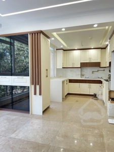 ۱۱۲ متر تاپ لوکیشن منطقه پنج