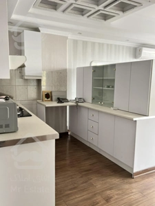 ۸۵متربر ولیعصر/روبه روی ساعی/موقعیت اداری