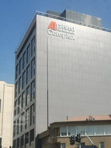 ۲۰۰ متر اداری مدرن بر اندرزگو ،با ارتفاع سقف ۶ متر