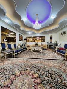 ۹۸ متر فول امکانات سالن پرده خور