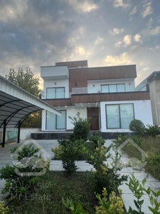 فروش ویلا شمال ویلا مدرن استخردار چهارخواب ۴۴۰ متر عباس آباد