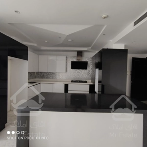 فروش 157 متر قلب پاسداران