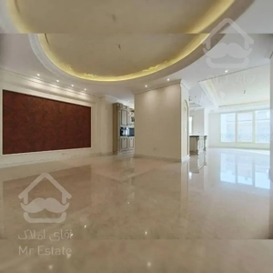 110 متری در پاسداران خوش نقشه