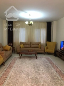 ۸۲متری سالن پرده خور در شهرزیبا
