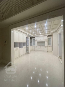 فروش آپارتمان ۴۰۰ متری/ فرمانیه