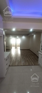 79 متر هفت ساله. دو طرف نورگیر. چهارباغ غربی