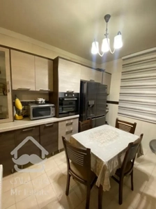 شرقی کیان آباد/واحد جلو/پارکینگ سندی/پلان مربع