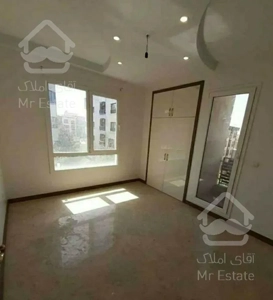 واحد ۸۰ متر ۲خواب رو به آفتاب مستقیم