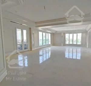 ۱۵۰ متر ، ۸ ساله ، شمال جردن - ولیعصر/امکانات کامل