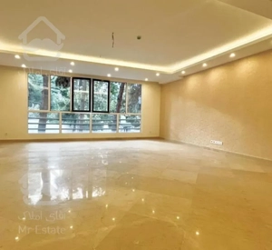 ۱۷۳ متر، ۸ ساله، ۳ پارکینگ